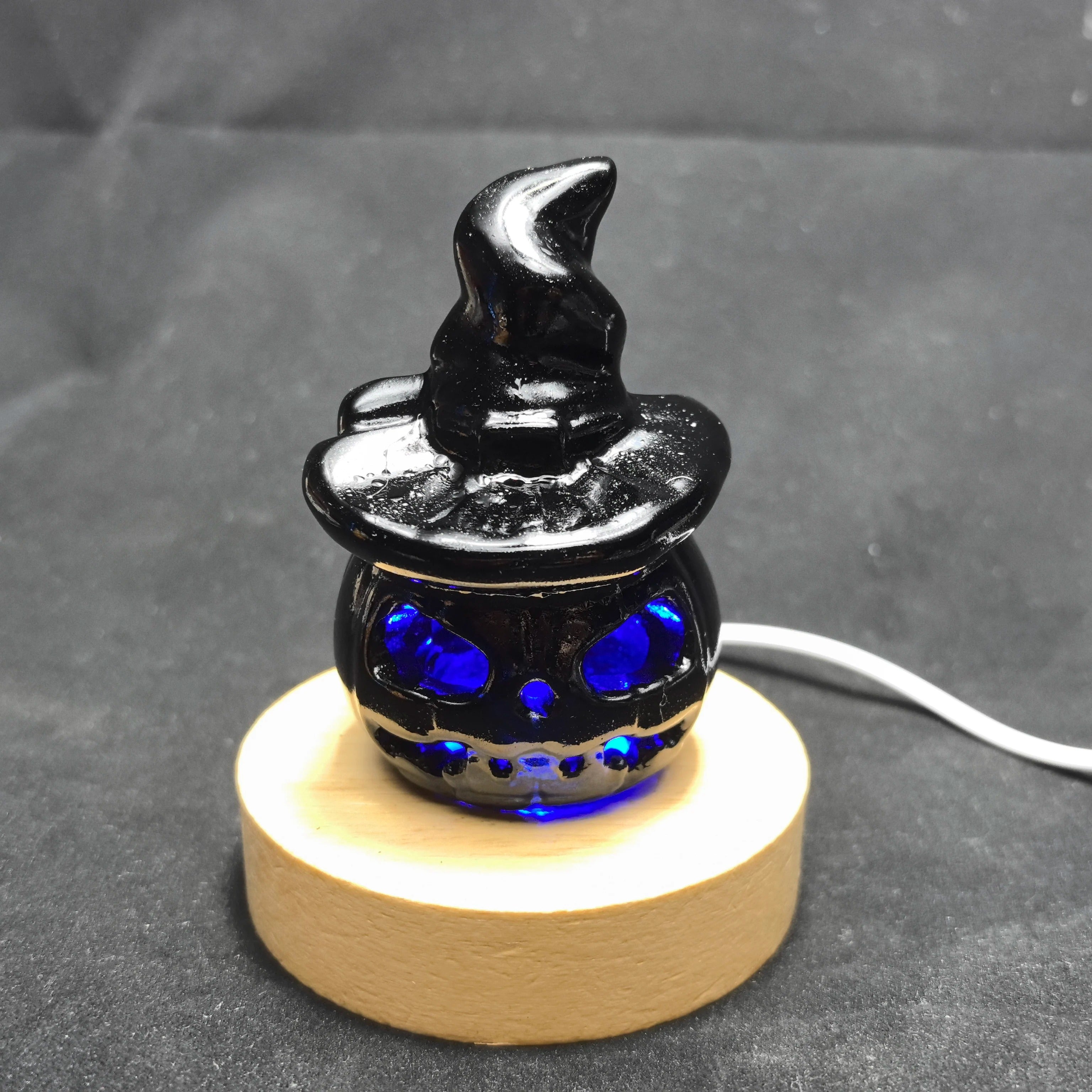 All kinds of pumpkin carving stone art and craft sculptures for Halloween home decoration, festivals and daily use